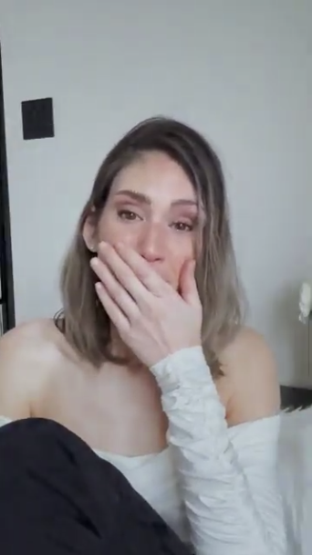 jess explaining her cancer update